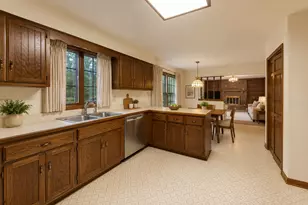 1648 Brentford Dr, Naperville, IL 60563 - Photo 9