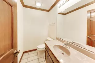1648 Brentford Dr, Naperville, IL 60563 - Photo 11