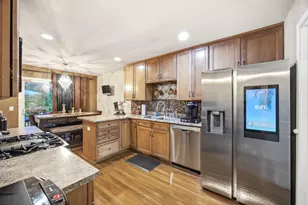 1447 Mackenzie Ln, Elgin, IL 60120 - Photo 5