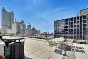 253 E Delaware Pl, Chicago, IL 60611 - Photo 31