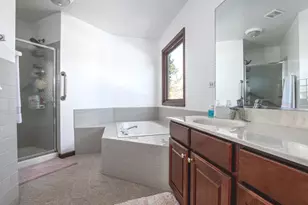1351 Callen Ln, Des Plaines, IL 60016 - Photo 23
