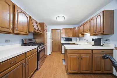 8852 Central Avenue, Oak Lawn, IL 60453 - Photo 5