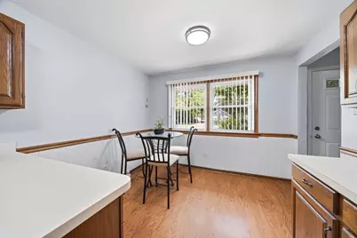8852 Central Avenue, Oak Lawn, IL 60453 - Photo 7