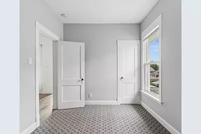 5337 W Berenice Avenue, Chicago, IL 60641 - Photo 13