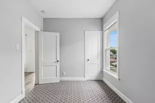 5337 W Berenice Ave, Chicago, IL 60641 - Photo 13