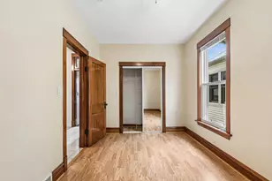 5337 W Berenice Ave, Chicago, IL 60641 - Photo 7