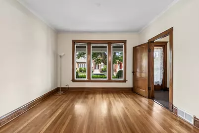 5337 W Berenice Avenue, Chicago, IL 60641 - Photo 3