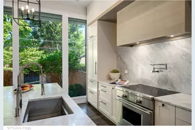 1953 N Howe Street, Chicago, IL 60614 - Photo 13