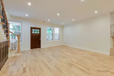 1826 W Farragut Avenue, Chicago, IL 60640 - Photo 13