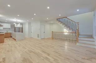 1826 W Farragut Ave, Chicago, IL 60640 - Photo 15