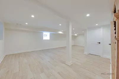 1826 W Farragut Avenue, Chicago, IL 60640 - Photo 27