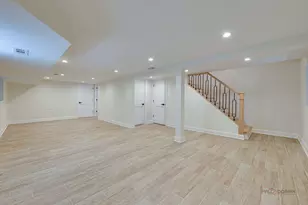 1826 W Farragut Ave, Chicago, IL 60640 - Photo 25