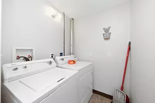 613 Webster St, Ottawa, IL 61350 - Photo 5