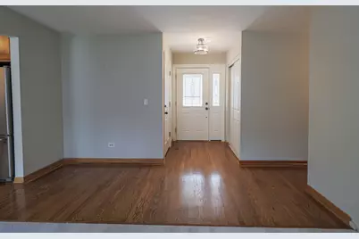1000 Hunter Street, Lombard, IL 60148 - Photo 3