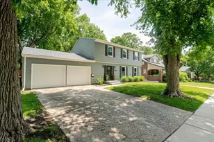 704 S Fell Ave, Normal, IL 61761 - Photo 3