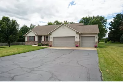 10092 Raindance Drive E, Rochelle, IL 61068 - Photo 3