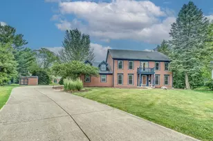 614 Marion Ave, Saint Charles, IL 60174 - Photo 1