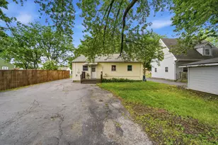 225 Park Dr, Joliet, IL 60436 - Photo 15