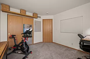 2418 Courtyard Cir, Aurora, IL 60506 - Photo 17