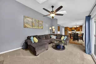 1125 Dovercliff Way, Crystal Lake, IL 60014 - Photo 9