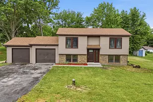 8320 Phyllis Rd, Rockford, IL 61108 - Photo 1