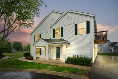 696 Fieldcrest Drive #C, South Elgin, IL 60177 - Photo 1