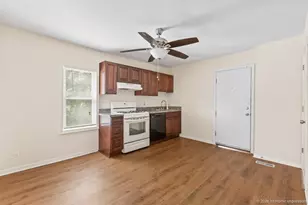 10358 S Torrence Ave, Chicago, IL 60617 - Photo 15