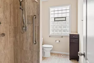 10358 S Torrence Ave, Chicago, IL 60617 - Photo 5