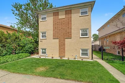 2111 N 75th Avenue #1E, Elmwood Park, IL 60707 - Photo 1