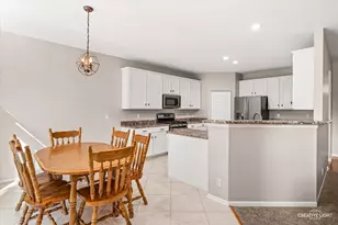 1315 Slater St, Sugar Grove, IL 60554 - Photo 11