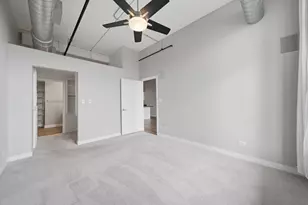 811 W 15th Pl, Chicago, IL 60608 - Photo 11