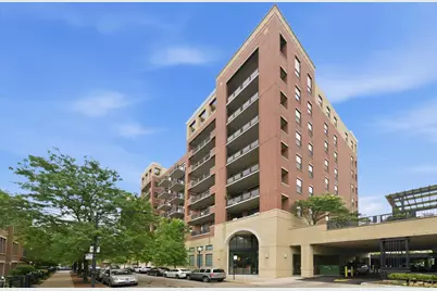 811 W 15th Place #807, Chicago, IL 60608 - Photo 1