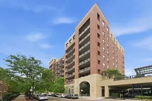 811 W 15th Pl, Chicago, IL 60608 - Photo 1
