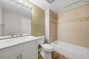 811 W 15th Pl, Chicago, IL 60608 - Photo 13