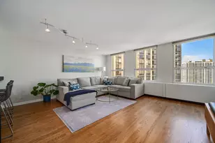 2626 N Lakeview Ave, Chicago, IL 60614 - Photo 3