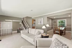 619 E Bauer Rd, Naperville, IL 60563 - Photo 7