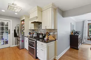 827 S Arlington Heights Rd, Arlington Heights, IL 60005 - Photo 13