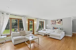 827 S Arlington Heights Rd, Arlington Heights, IL 60005 - Photo 11