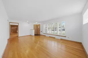 2912 Old Glenview Rd, Wilmette, IL 60091 - Photo 3