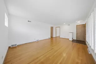 2912 Old Glenview Rd, Wilmette, IL 60091 - Photo 7