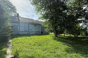 825 3rd St, Rosiclare, IL 62982 - Photo 5