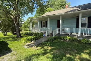 825 3rd St, Rosiclare, IL 62982 - Photo 3