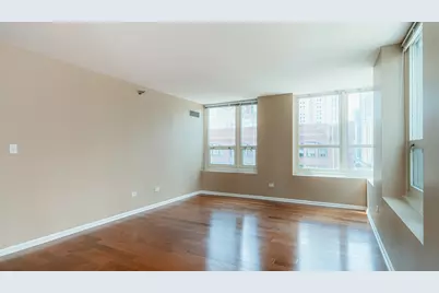 345 N La Salle Drive #908, Chicago, IL 60654 - Photo 3