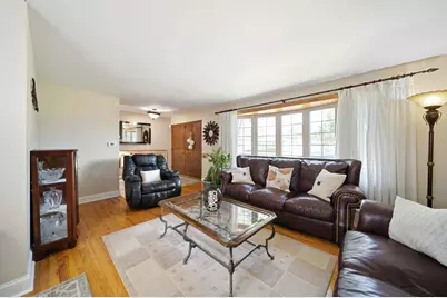 365 W Myrick Avenue, Addison, IL 60101 - Photo 5