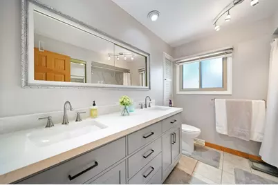365 W Myrick Avenue, Addison, IL 60101 - Photo 19