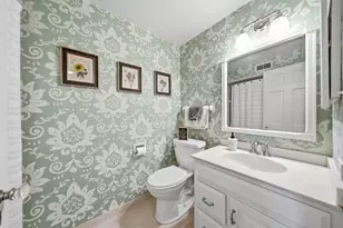 415 N Worth Ave, Elgin, IL 60123 - Photo 13