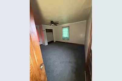 140 S 4th Street, Albion, IL 62806 - Photo 7