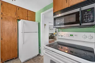 1618 Glenwood Ave, Joliet, IL 60435 - Photo 11
