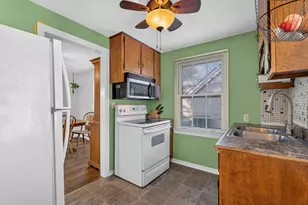 1618 Glenwood Ave, Joliet, IL 60435 - Photo 9