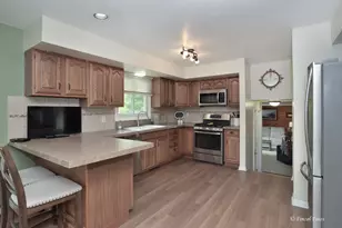 565 Concord Ave, South Elgin, IL 60177 - Photo 7